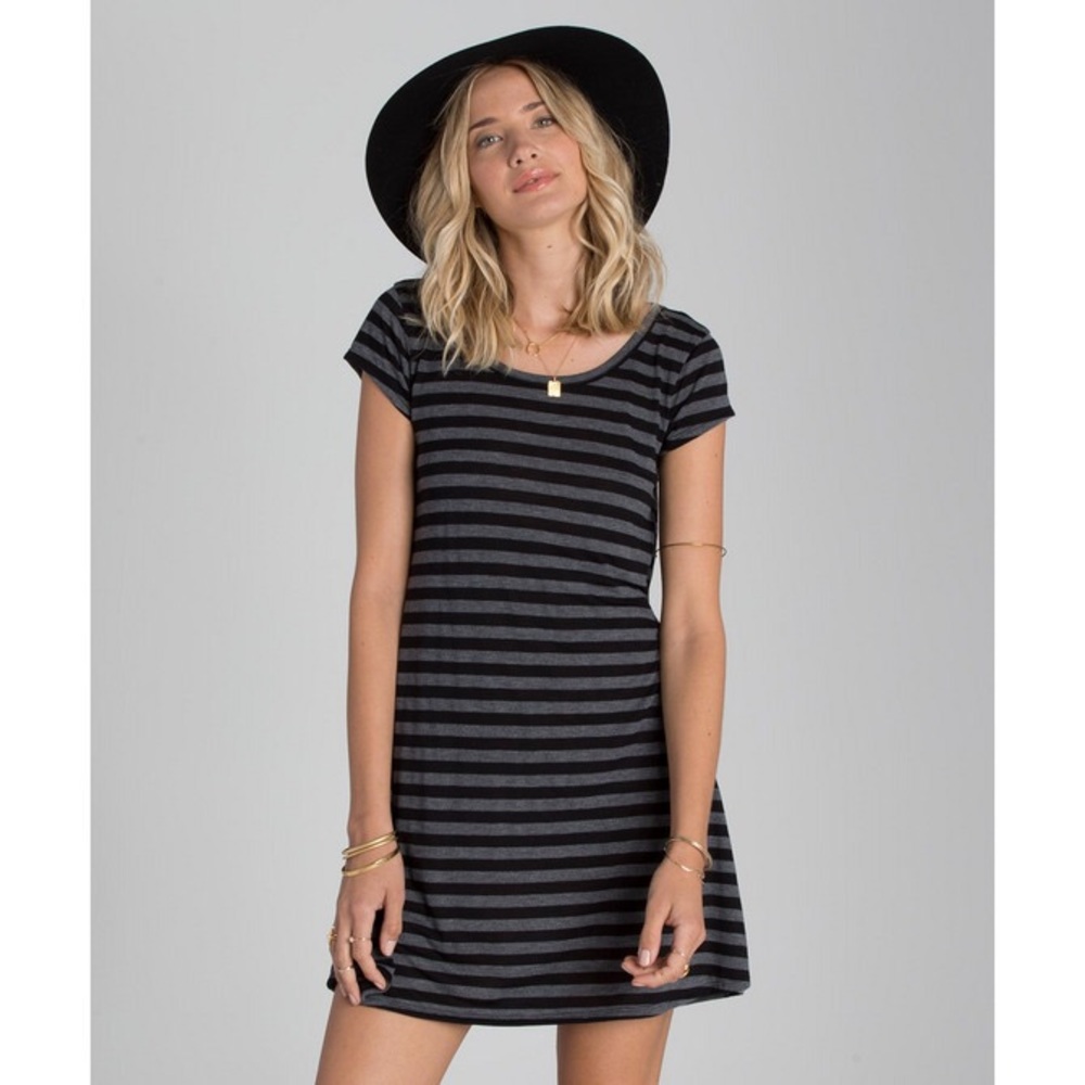 NWT Billabong striped open back T-shirt dress